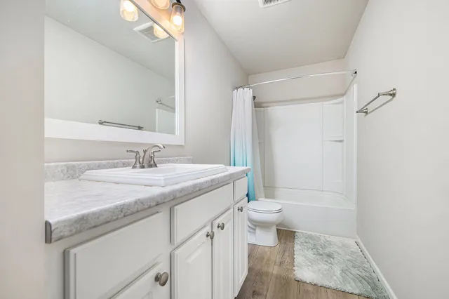 $2,900 | 7280 Hopkinton Drive, Kalamazoo, MI 49009