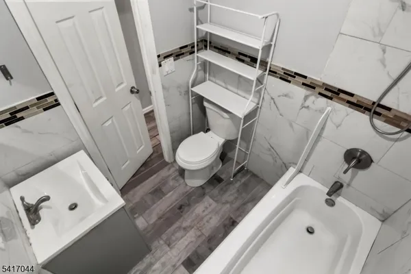 $3,200 | 71 Knapp Avenue, Clifton, NJ 07011