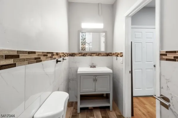 $3,200 | 71 Knapp Avenue, Clifton, NJ 07011