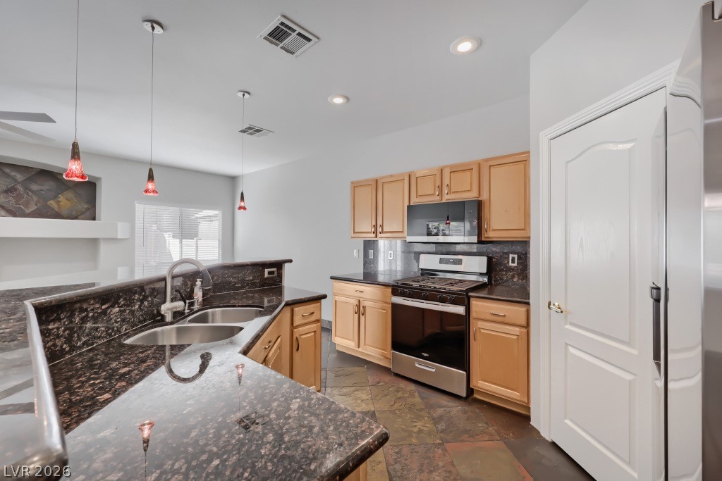 1567 Rusty Ridge Lane Henderson, NV 89002 - Photo 11 of 27 Gallery Image 11