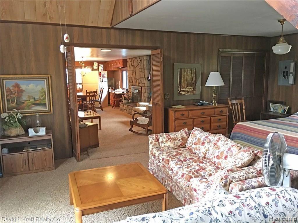 6621 Lake Road Caseville, MI 48725 - Photo 7 of 13 6621LakeBedroomSitting2.jpg