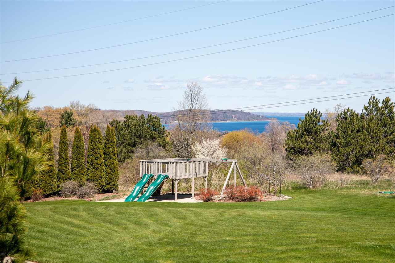 7284 Westwind Road Traverse City, MI 49686 - Photo 3 of 44 1887064-2.JPG