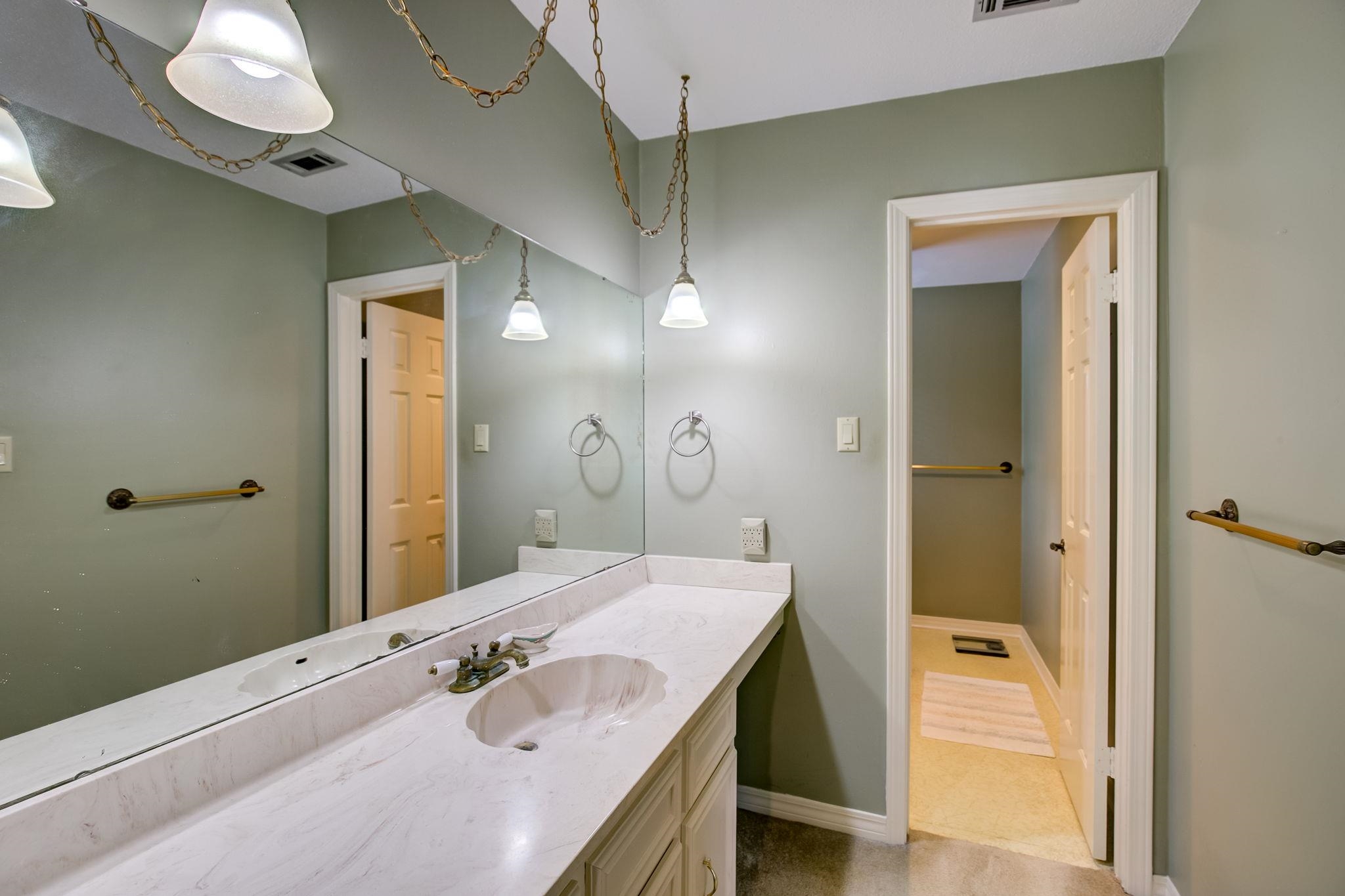 8 Soldiers Route Daphne, AL 36527 - Photo 24 of 42 Bathroom