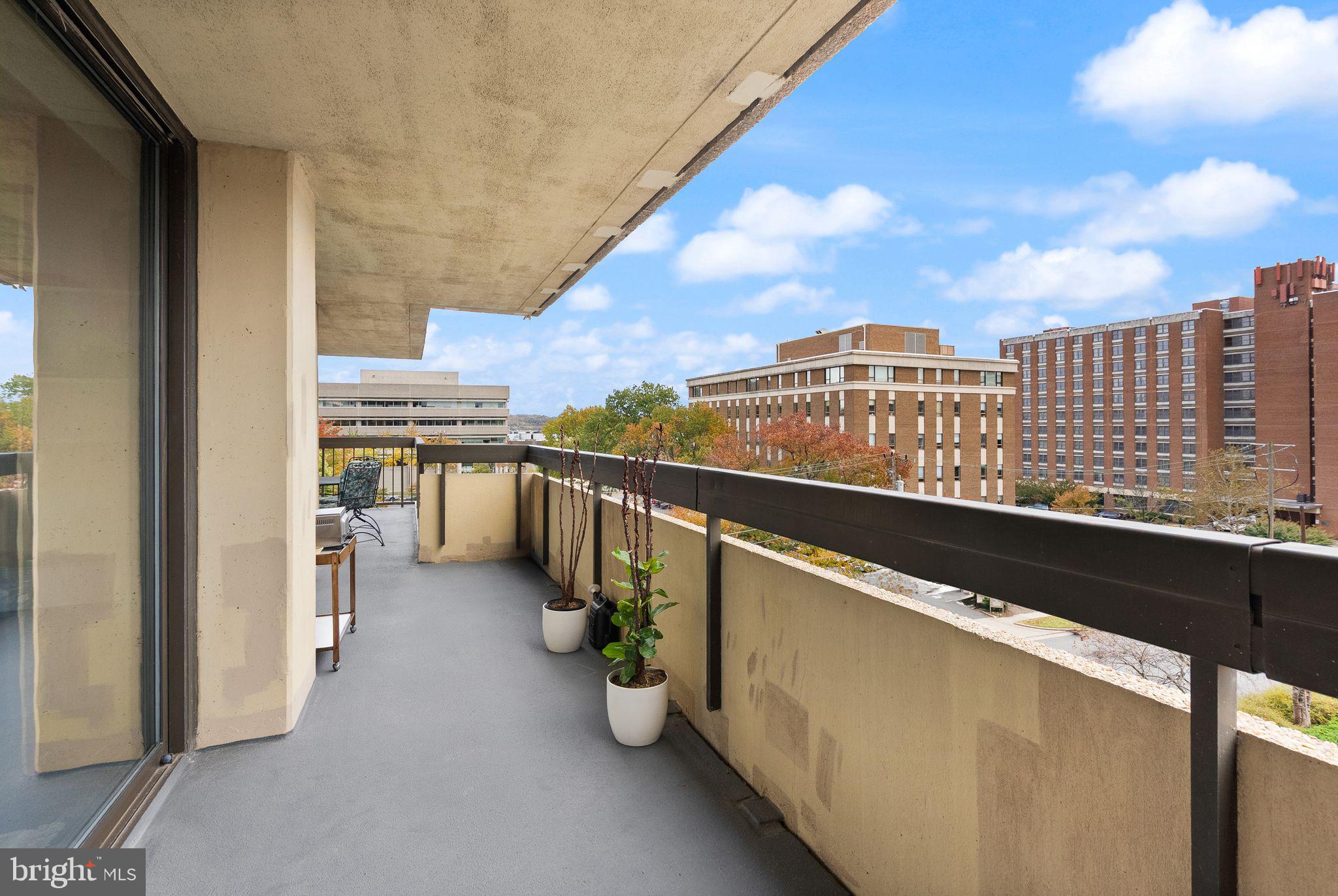 400 Madison Street, Unit 409 Alexandria, VA 22314 - Photo 37 of 98 a view of city from balcony