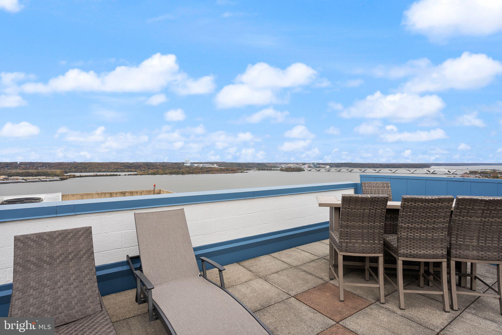 400 Madison Street, Unit 409 Alexandria, VA 22314 - Photo 71 of 98 a view of a terrace