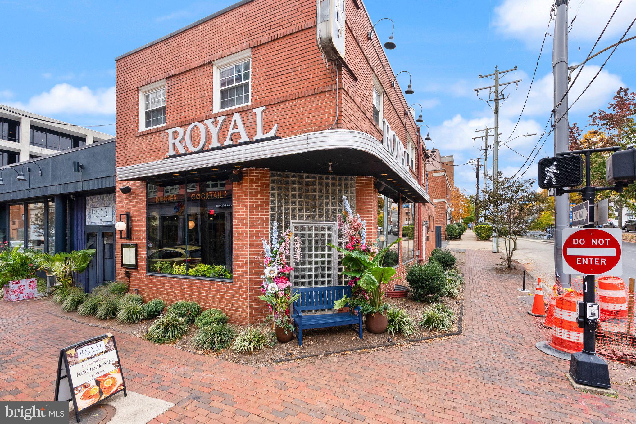 400 Madison Street, Unit 409 Alexandria, VA 22314 - Photo 96 of 98 Royal Diner