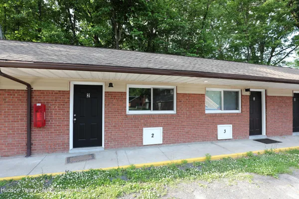 $1,300 | 669 Broadway, Unit 6, Ulster Park, NY 12487