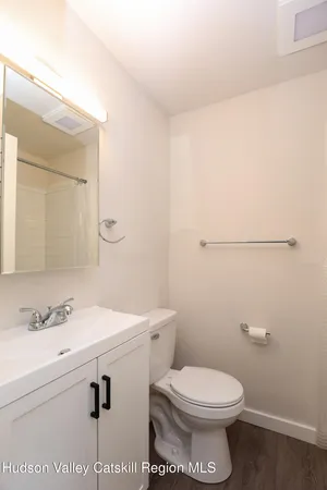 $1,300 | 669 Broadway, Unit 6, Ulster Park, NY 12487