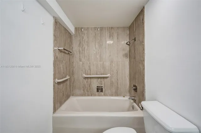 $2,400 | 1201 South Ocean Drive, Unit 201N, Hollywood, FL 33019