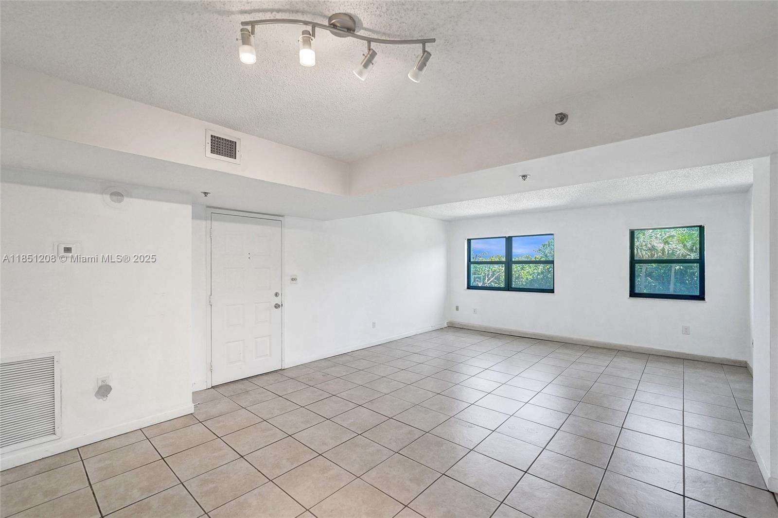 1201 South Ocean Drive, Unit 201N Hollywood, FL 33019 - Photo 5 of 31