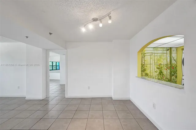 $2,400 | 1201 South Ocean Drive, Unit 201N, Hollywood, FL 33019