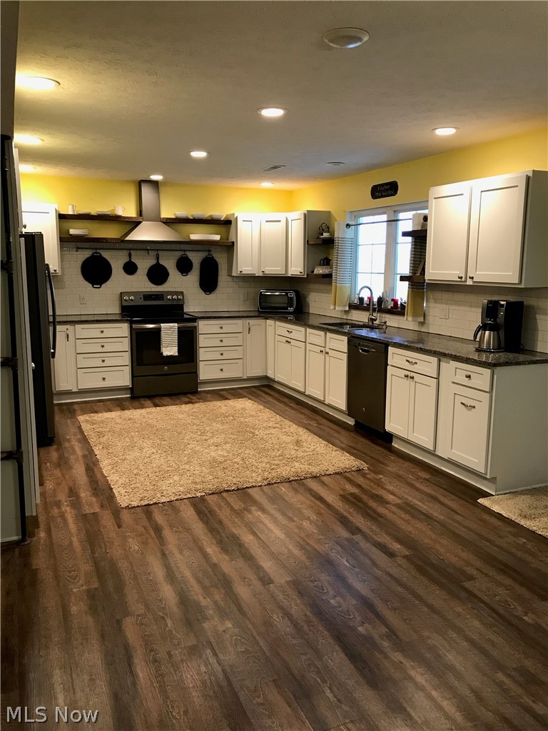 Completely renovated kitchen.