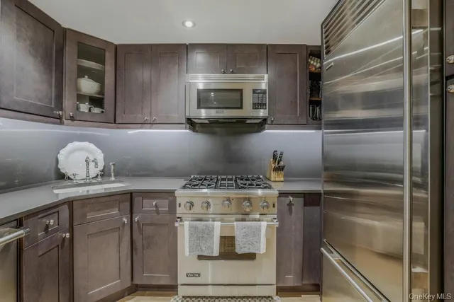 $2,199,888 | 155 West 15th Street, Unit 1E | Chelsea