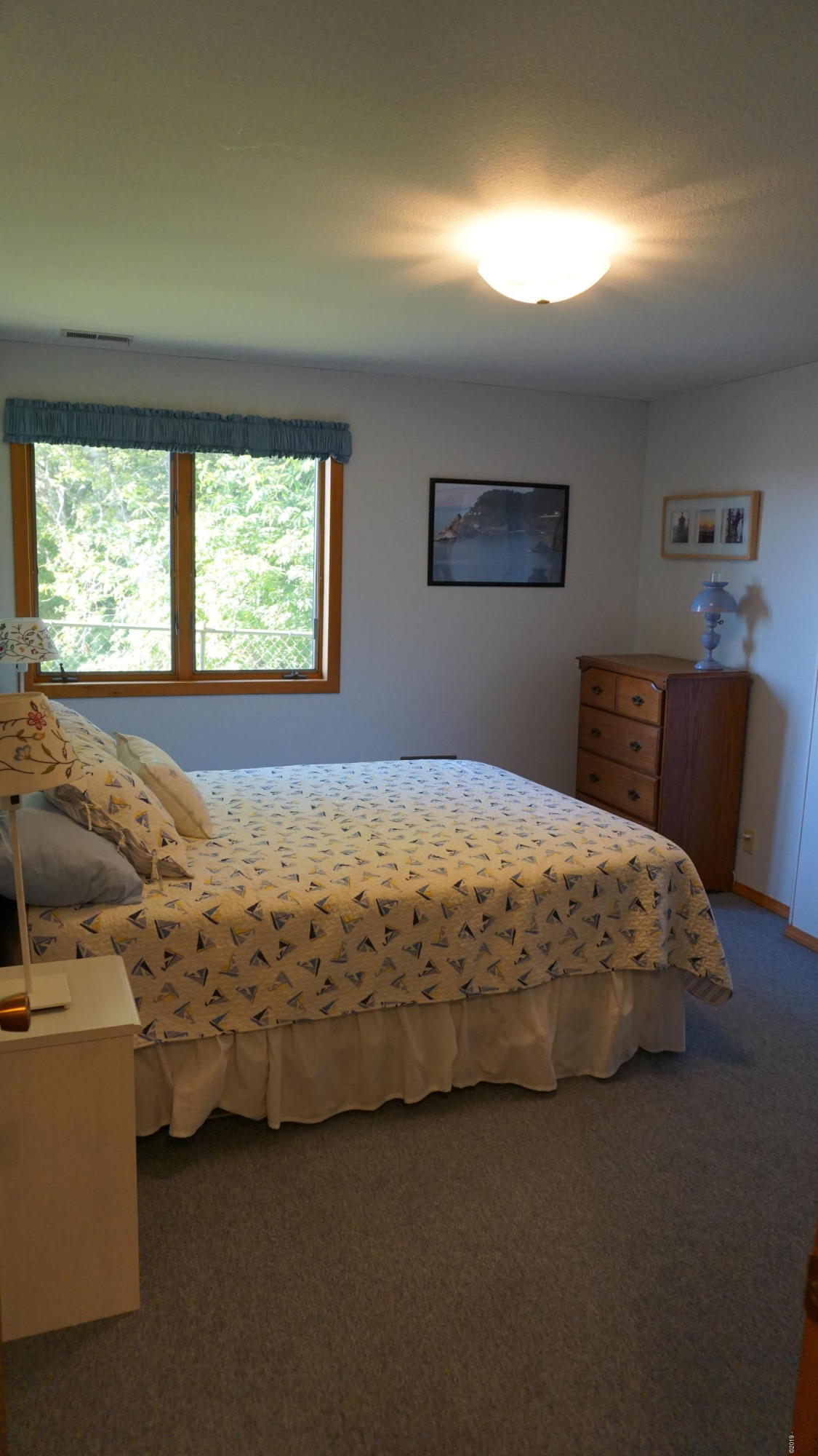 80 Reeves Circle Yachats, OR 97498 - Photo 24 of 30 Guest Suite