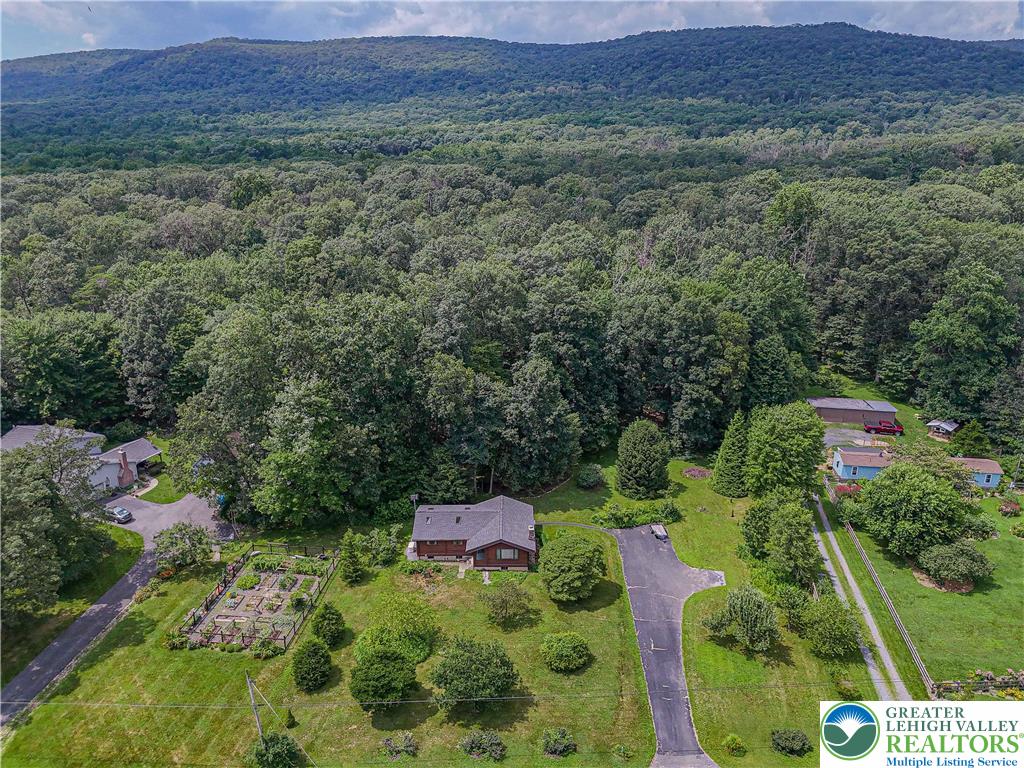 197 Bloody Spring Road Bernville, PA 19506 - Photo 4 of 52 Gallery Image 4