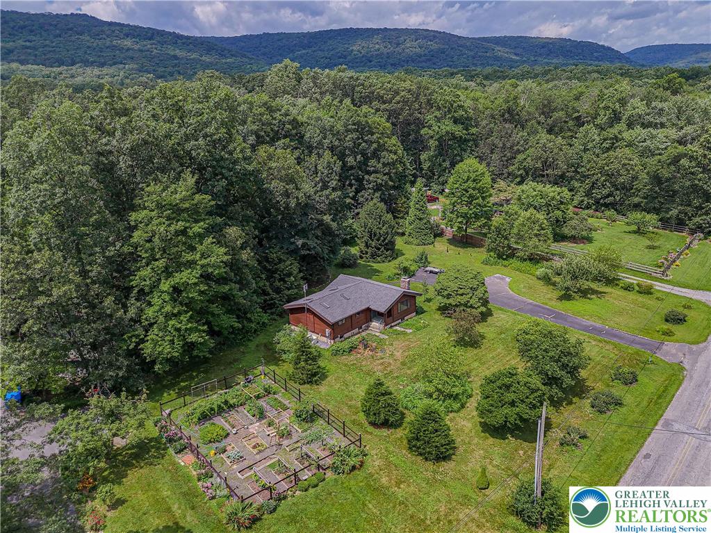 197 Bloody Spring Road Bernville, PA 19506 - Photo 9 of 52 Gallery Image 9