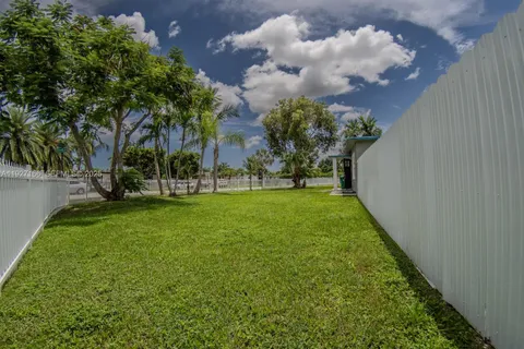 $399,000 | 14920 Garfield Drive, Homestead, FL 33033