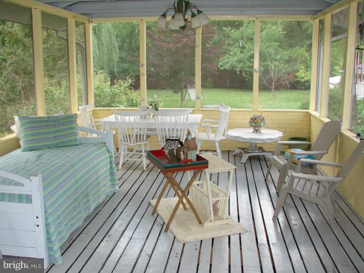 427 Rynning Avenue Maple Shade, NJ 08052 - Photo 2 of 25 Porch