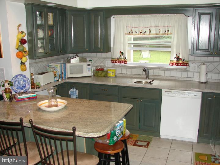427 Rynning Avenue Maple Shade, NJ 08052 - Photo 14 of 25 Kitchen