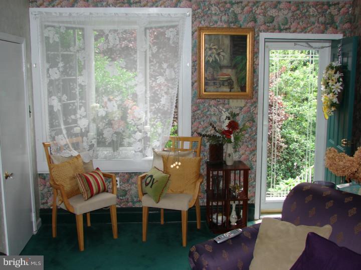 427 Rynning Avenue Maple Shade, NJ 08052 - Photo 3 of 25 Living Room