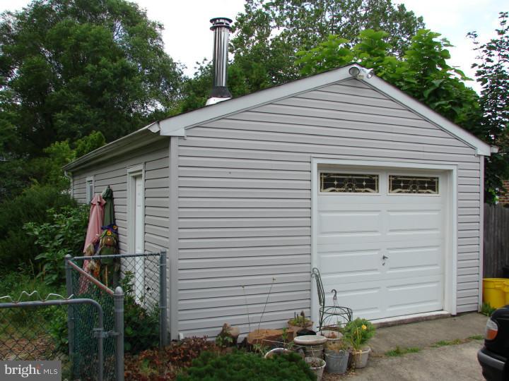 427 Rynning Avenue Maple Shade, NJ 08052 - Photo 24 of 25 Garage