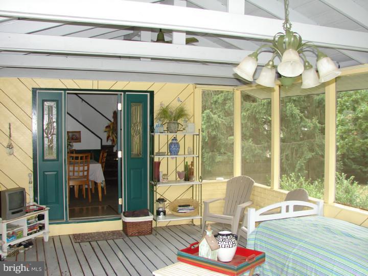 427 Rynning Avenue Maple Shade, NJ 08052 - Photo 9 of 25 Porch