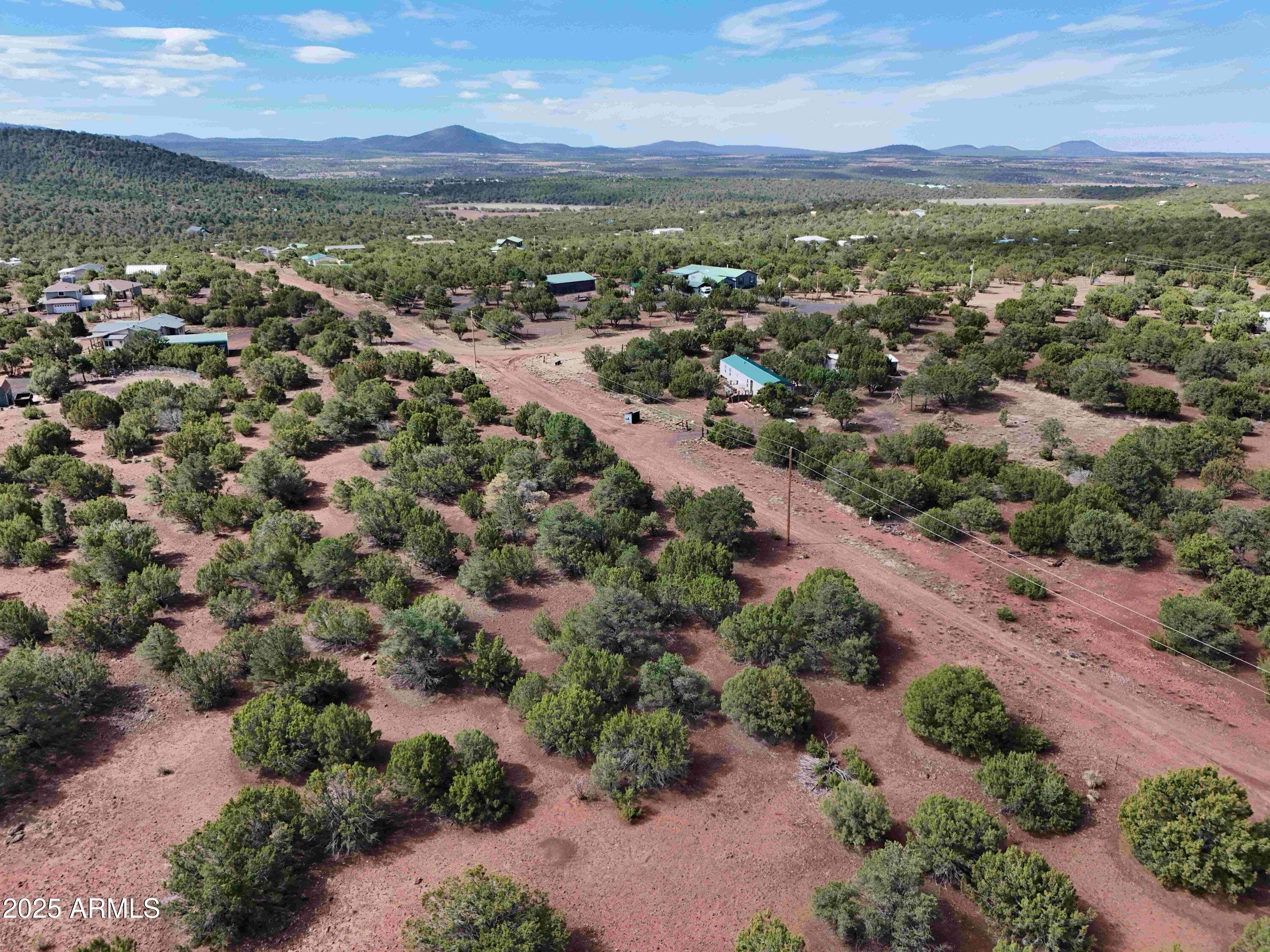 35554 State Route 260 Show Low, AZ 85901 - Photo 10 of 27 a view of city and mountain