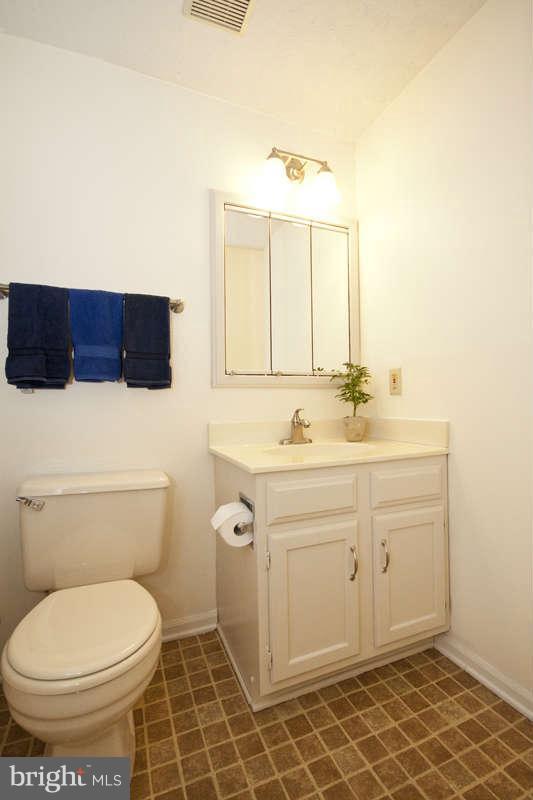 8623 Lawrence Hill Road Perry Hall, MD 21128 - Photo 22 of 28 Bath (Master)