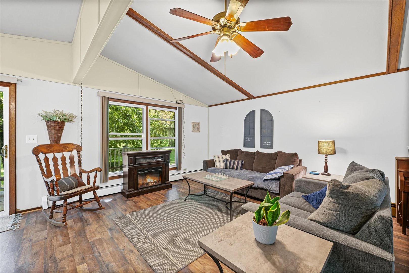 5 Allison Drive Paxton, IL 60957 - Photo 7 of 34 a living room with furniture and a window