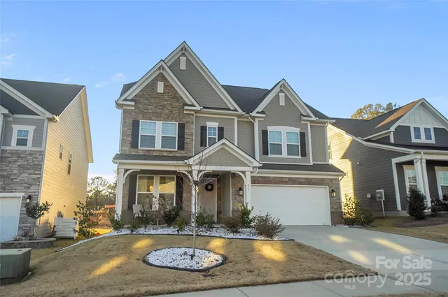 a view of a hallway with elevator