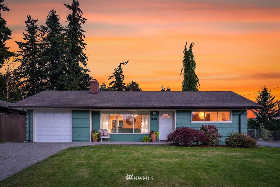 215 East View Ridge Drive Everett, WA 98203 - Photo 1 of 37 Gallery Image 1