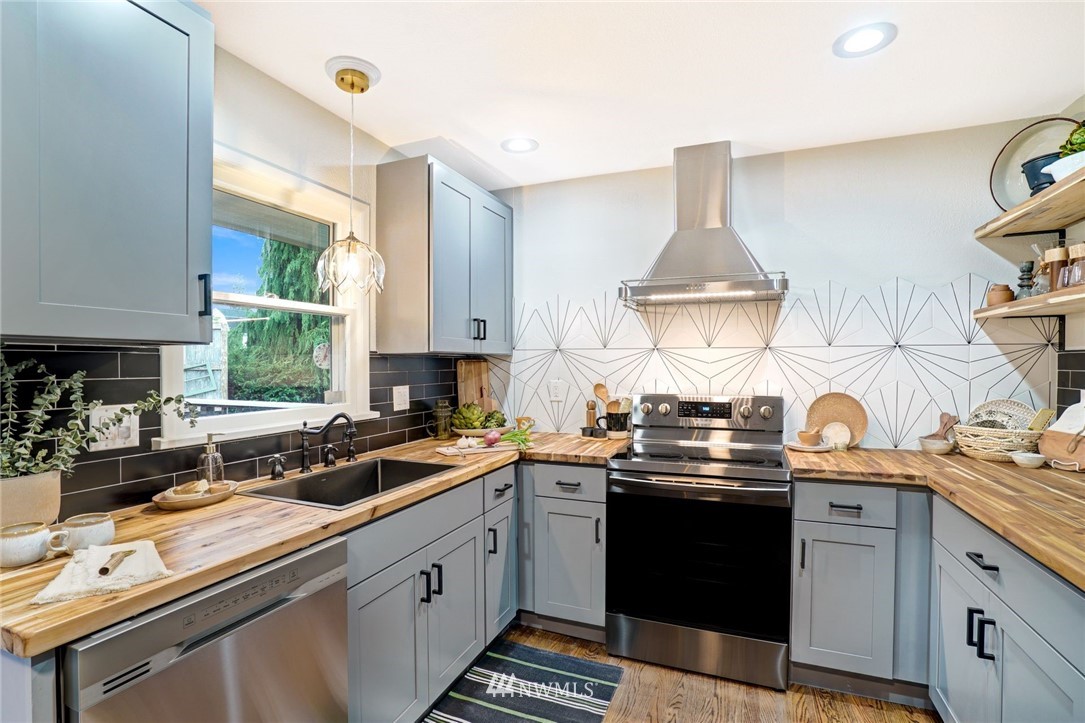 215 East View Ridge Drive Everett, WA 98203 - Photo 12 of 37 Gallery Image 12