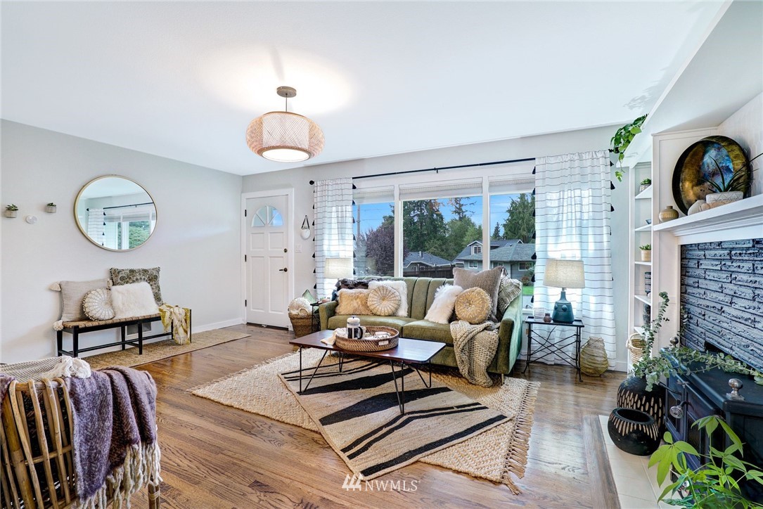 215 East View Ridge Drive Everett, WA 98203 - Photo 7 of 37 Gallery Image 7