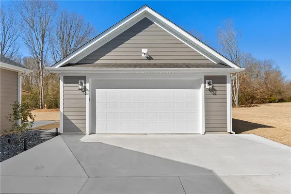 $675,000 | 3435 6 Mile Highway, Central, SC 29630
