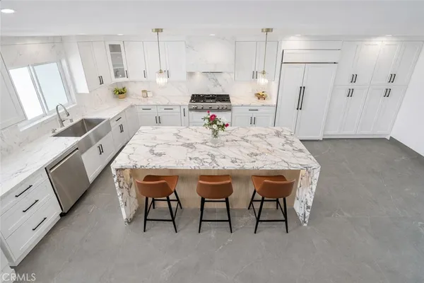 $2,290,000 | 17165 Midwood Drive, Granada Hills, CA 91344