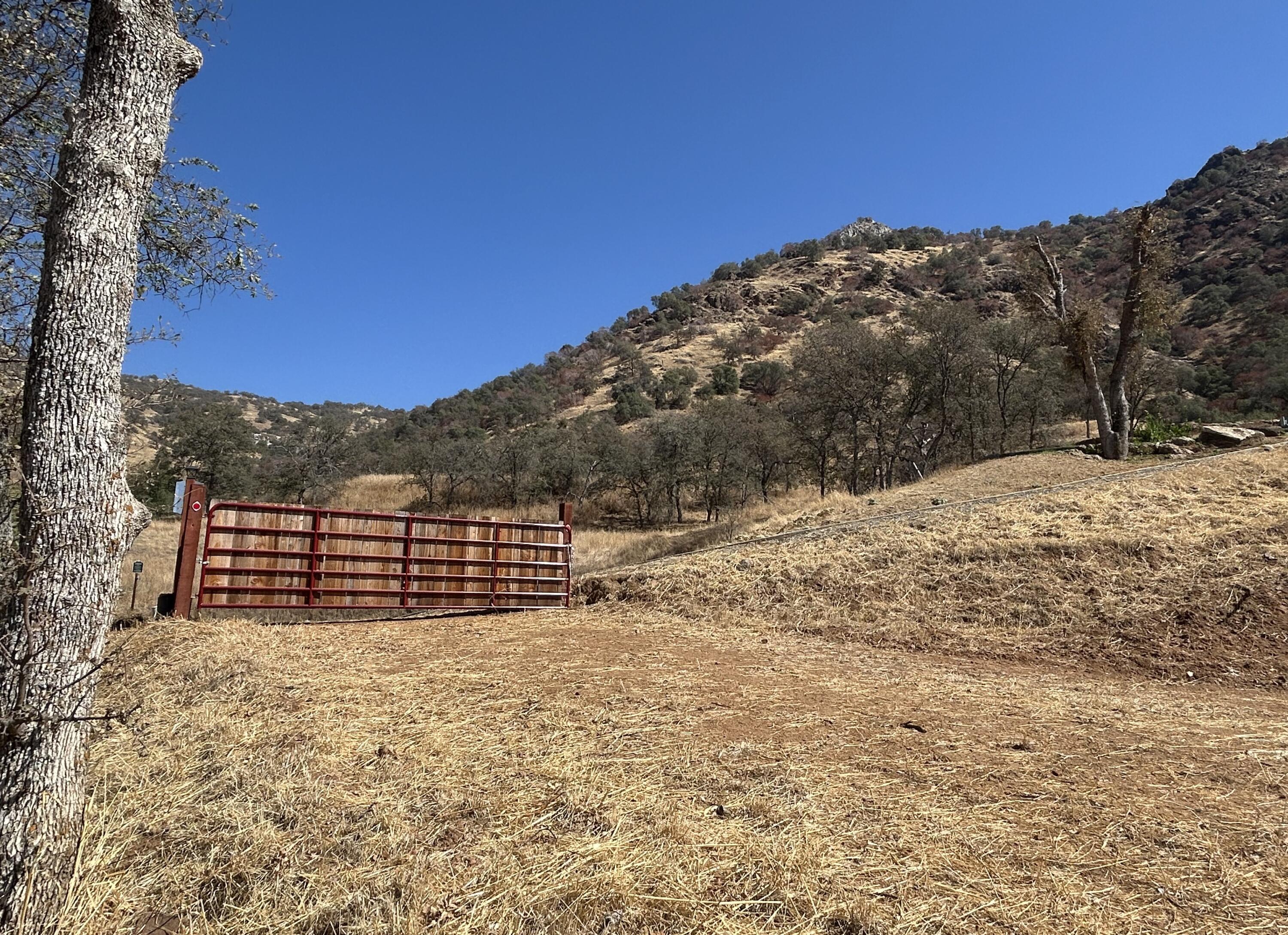 42367 Corral Drive Three Rivers, CA 93271 - Photo 14 of 27 IMG_3237