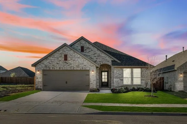 $418,000 | 231 Ivory Brk Cv Drive, Lavon, TX 75166
