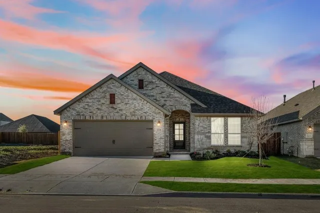 $374,000 | 231 Ivory Brk Cv Drive, Lavon, TX 75166