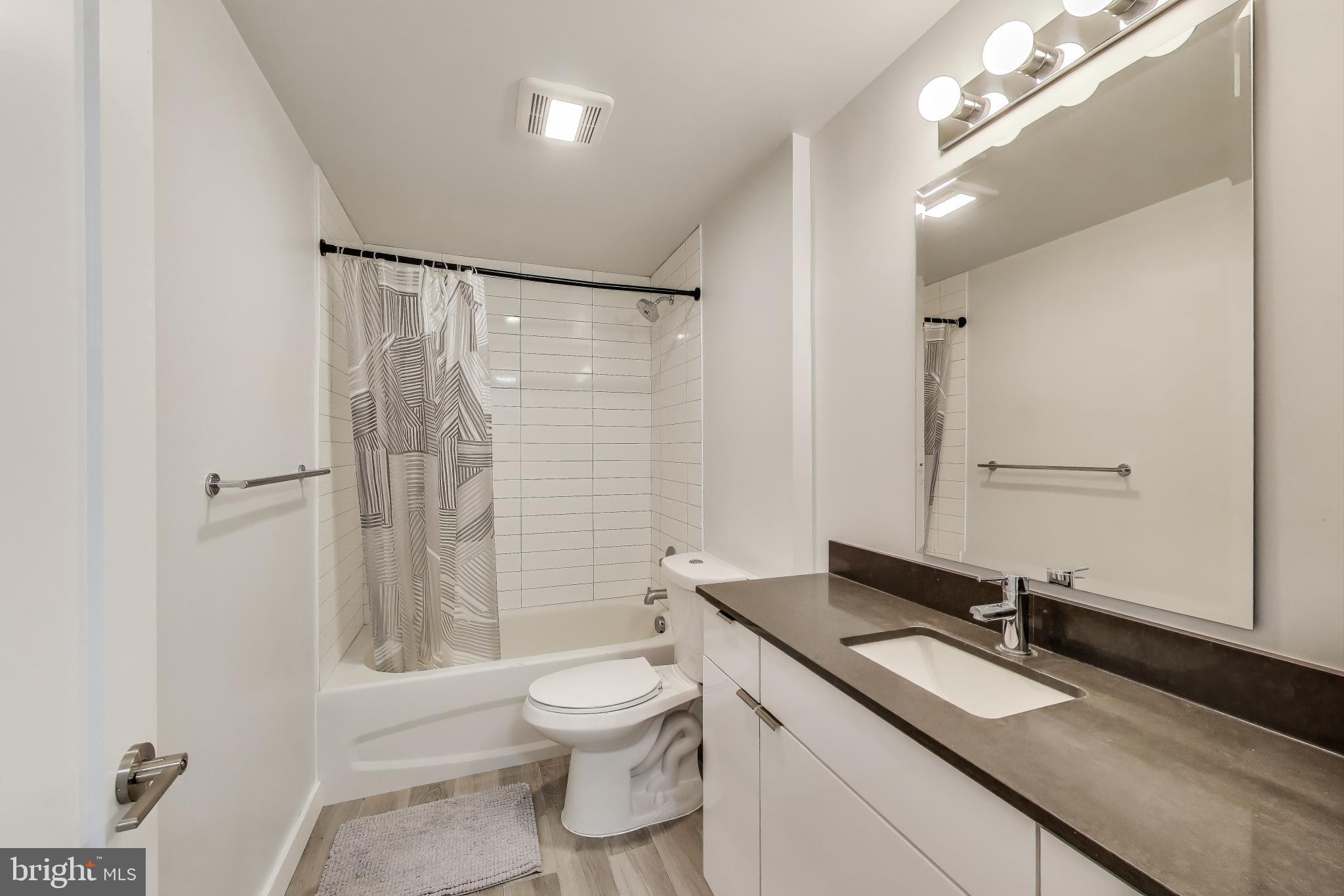 700 Roeder Road, Unit 402 Silver Spring, MD 20910 - Photo 7 of 15 Full bath with ample counter space