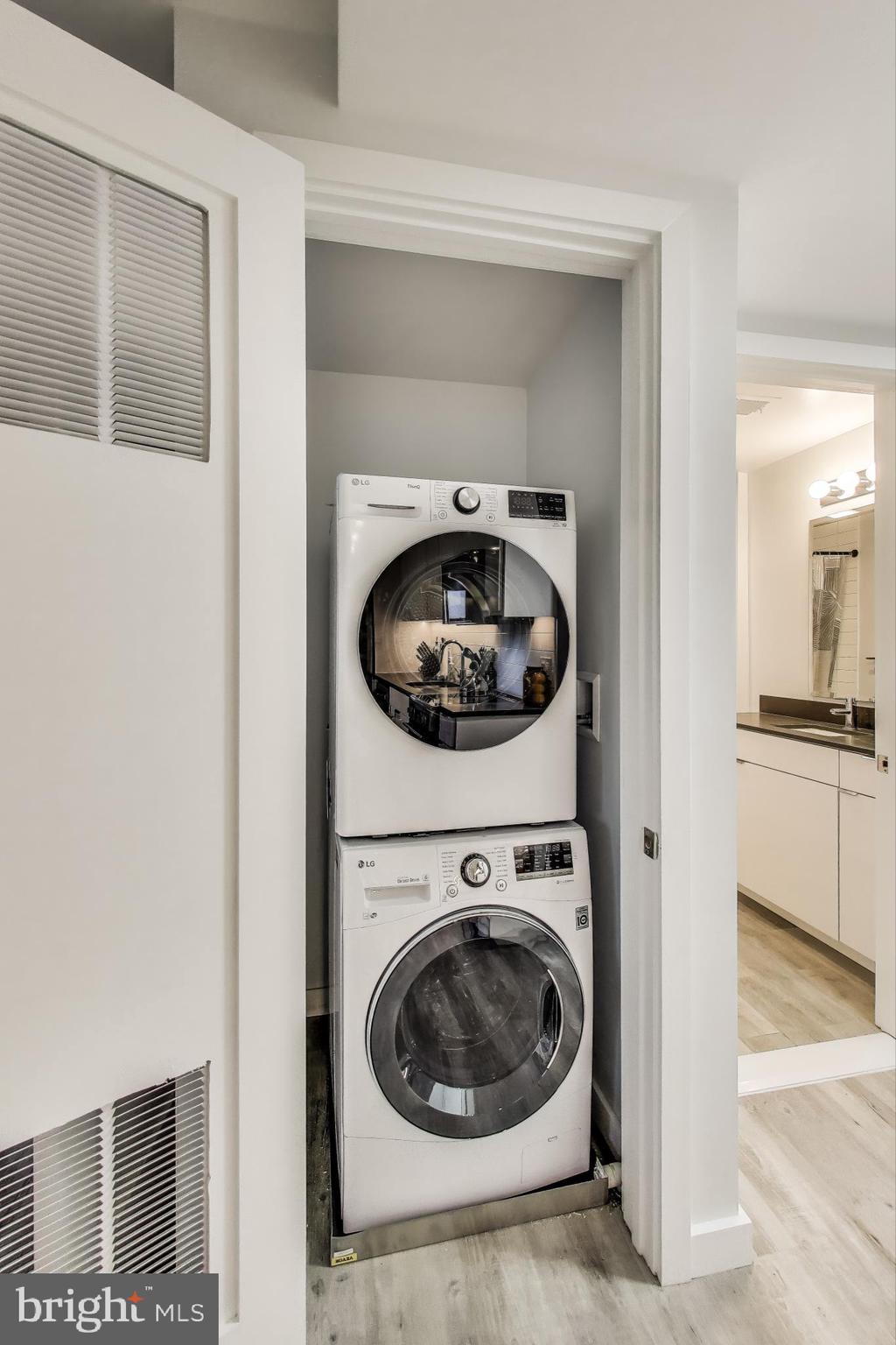 700 Roeder Road, Unit 402 Silver Spring, MD 20910 - Photo 9 of 15 In-unit washer and dryer