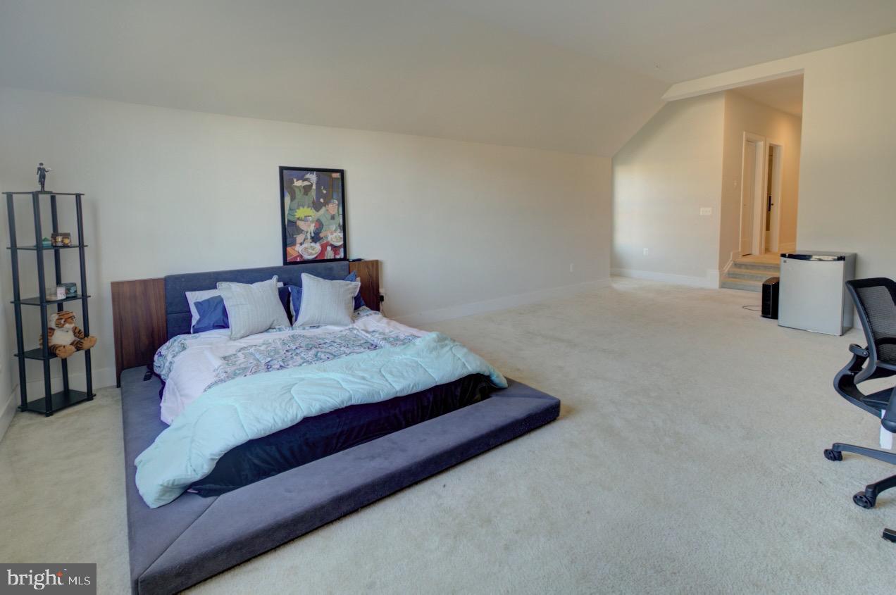 4908 Bridle Ridge Road Upper Marlboro, MD 20772 - Photo 24 of 26 Supersize bedroom with ensuite and walk-in