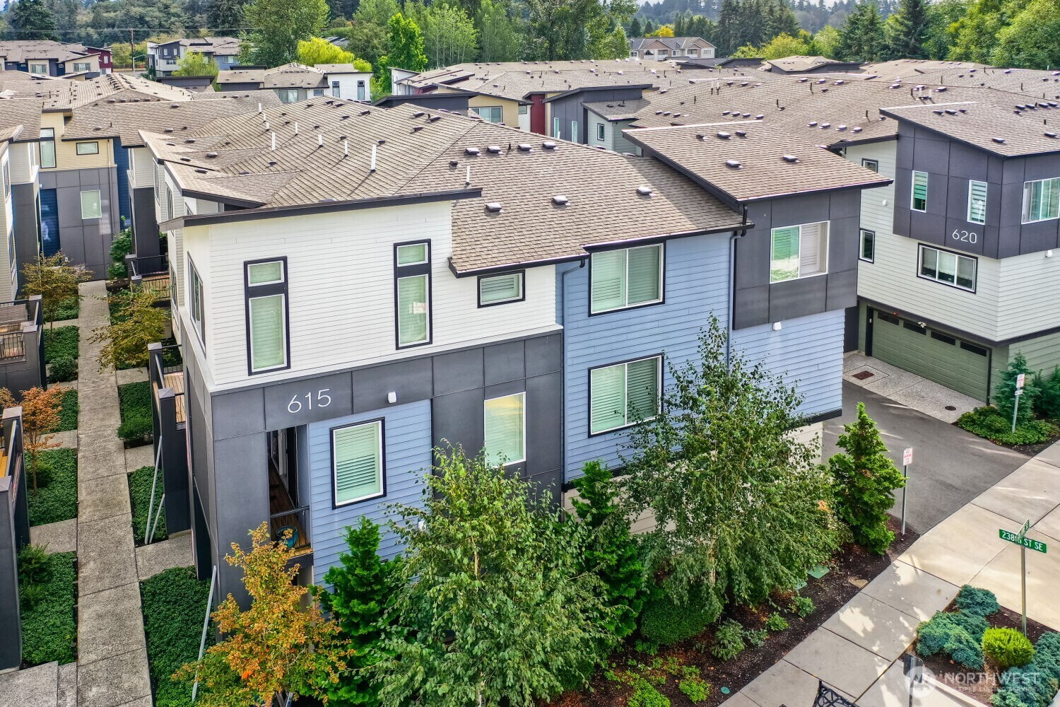 615 238th Street Southeast, Unit D Bothell, WA 98021 - Photo 2 of 29 Gallery Image 2