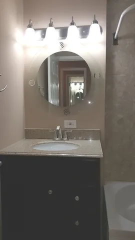 $1,800 | 10440 Mason Avenue, Unit 202, Oak Lawn, IL 60453