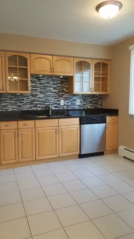 $1,800 | 10440 Mason Avenue, Unit 202, Oak Lawn, IL 60453