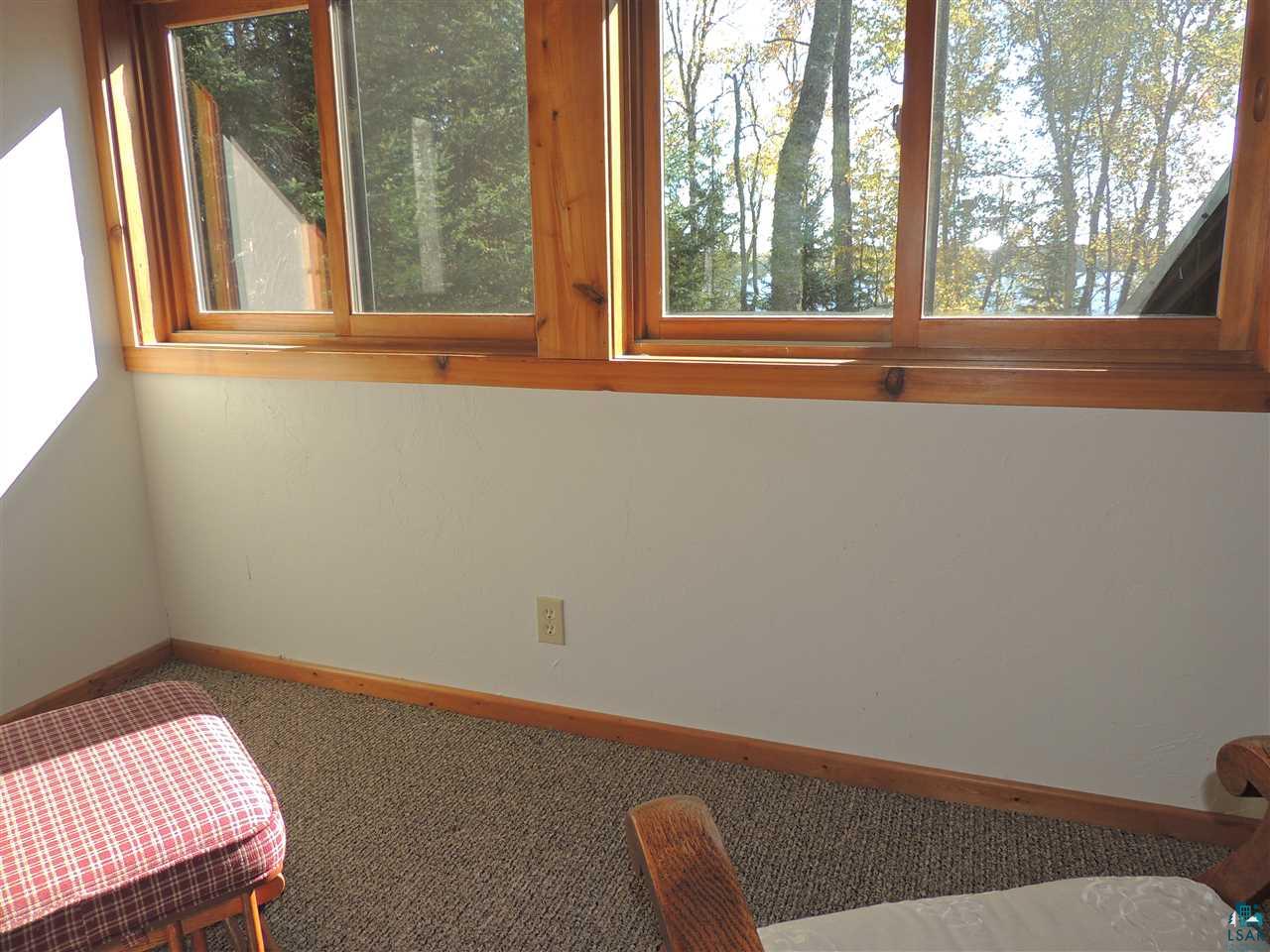 16 Devil Point Road Grand Marais, MN 55604 - Photo 23 of 24 Sunroom/Readingroom
