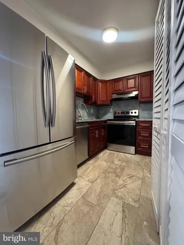 $2,000 | 1023 Oakwood Drive, Unit 1, Huntingdon Valley, PA 19006