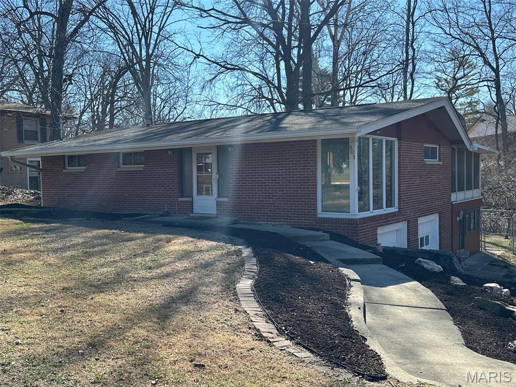 801 Stamper Lane Godfrey, IL 62035 - Photo 3 of 22