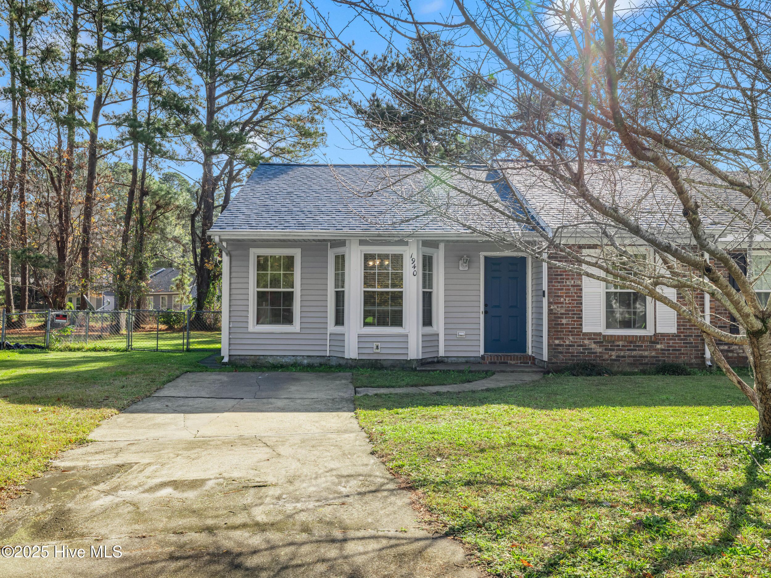 1940 Heather Loop Road Midway Park, NC 28544 - Photo 2 of 43 025a1139