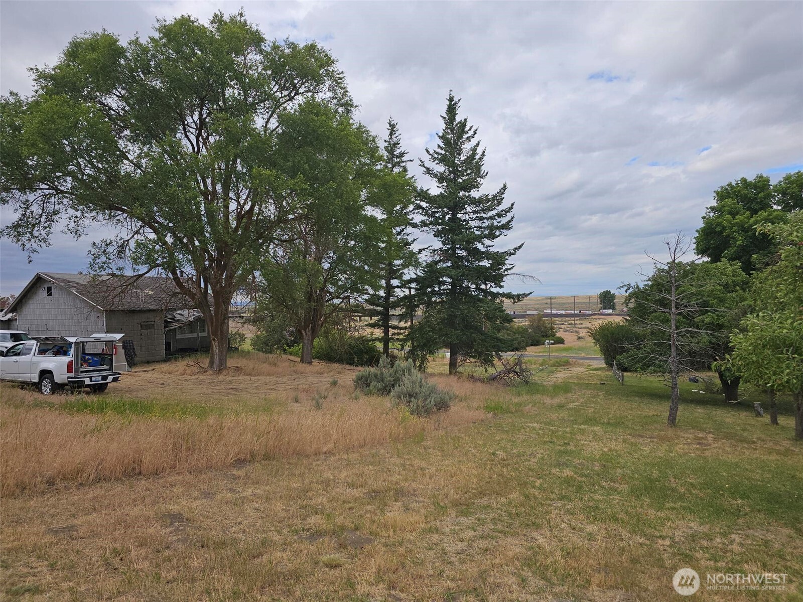 39681 Bluestem Road East Davenport, WA 99122 - Photo 8 of 20