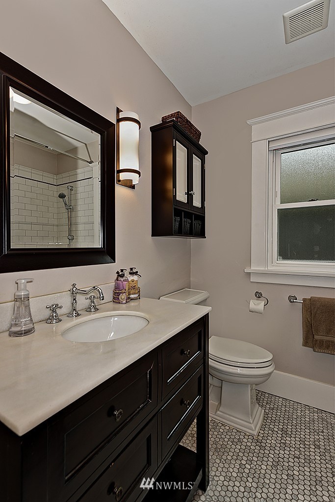 1621 North 53rd Street Seattle, WA 98103 - Photo 11 of 23 Gallery Image 11